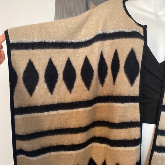 Lucky Brand Aztec Sweater Poncho - Picture 2 of 5